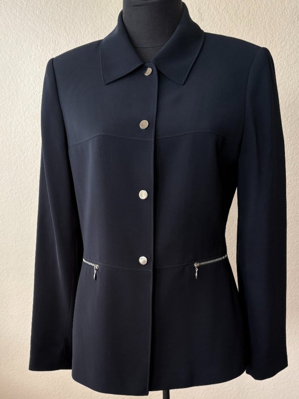 Studio Tahari Womens Blazer Size 6 Black Jacket Snap Front Zip Pockets